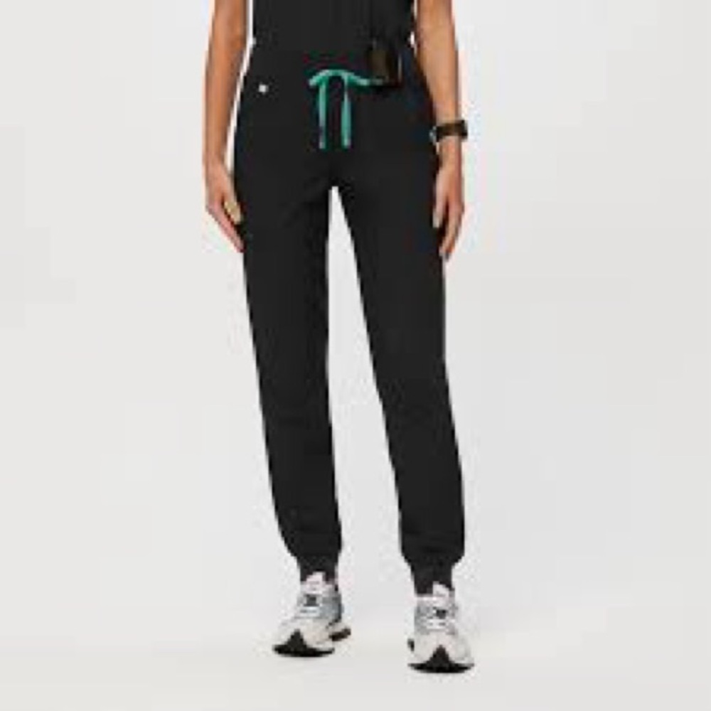Figs
Black FREEx™ Lined Zamora™ High Waisted - Jogger Scrub Pants